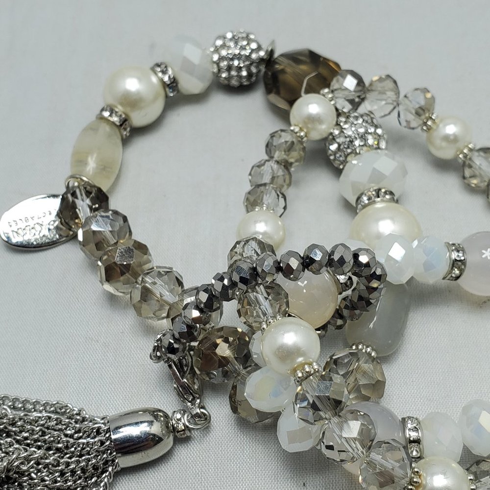 ALI KHAN  glass beaded bracelet with rhinestone & pearl with tassel and gift box - Picture 4 of 7